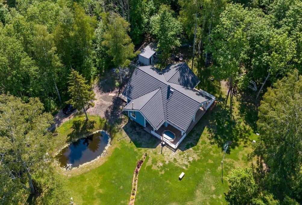 Modern Villa With Sauna & Hot Tub Hiiumaa Extérieur photo