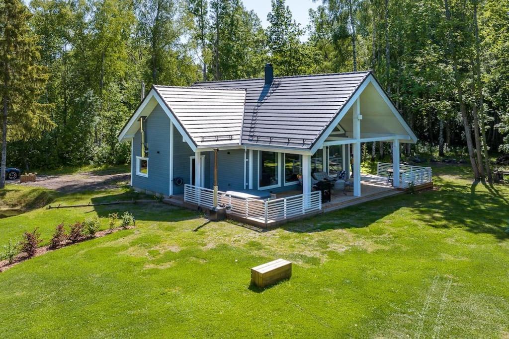Modern Villa With Sauna & Hot Tub Hiiumaa Extérieur photo