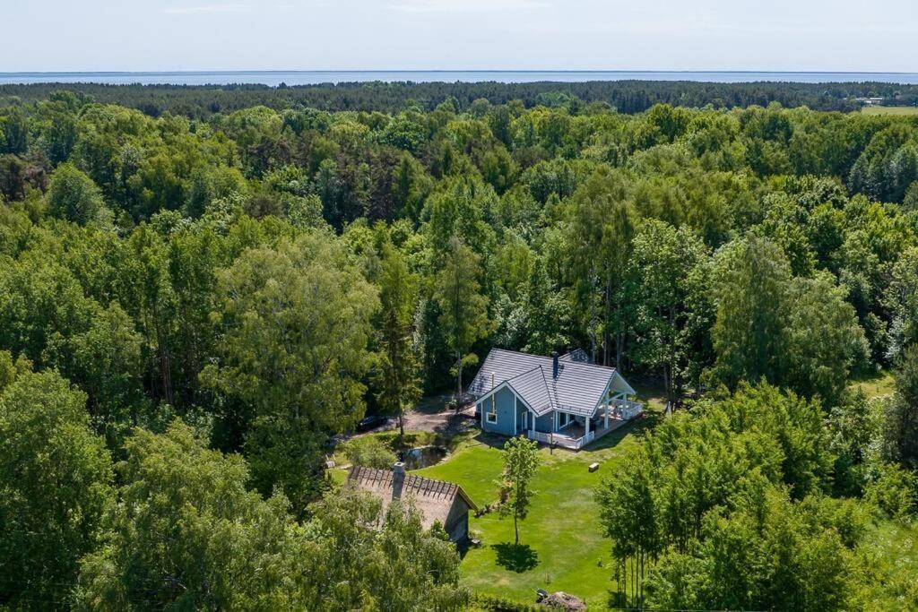 Modern Villa With Sauna & Hot Tub Hiiumaa Extérieur photo